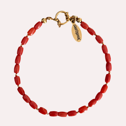 Gouden armband met rode bamboe koraal 