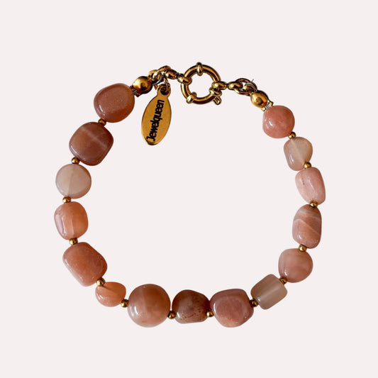 rvs gouden armband met roze natuursteen kralen