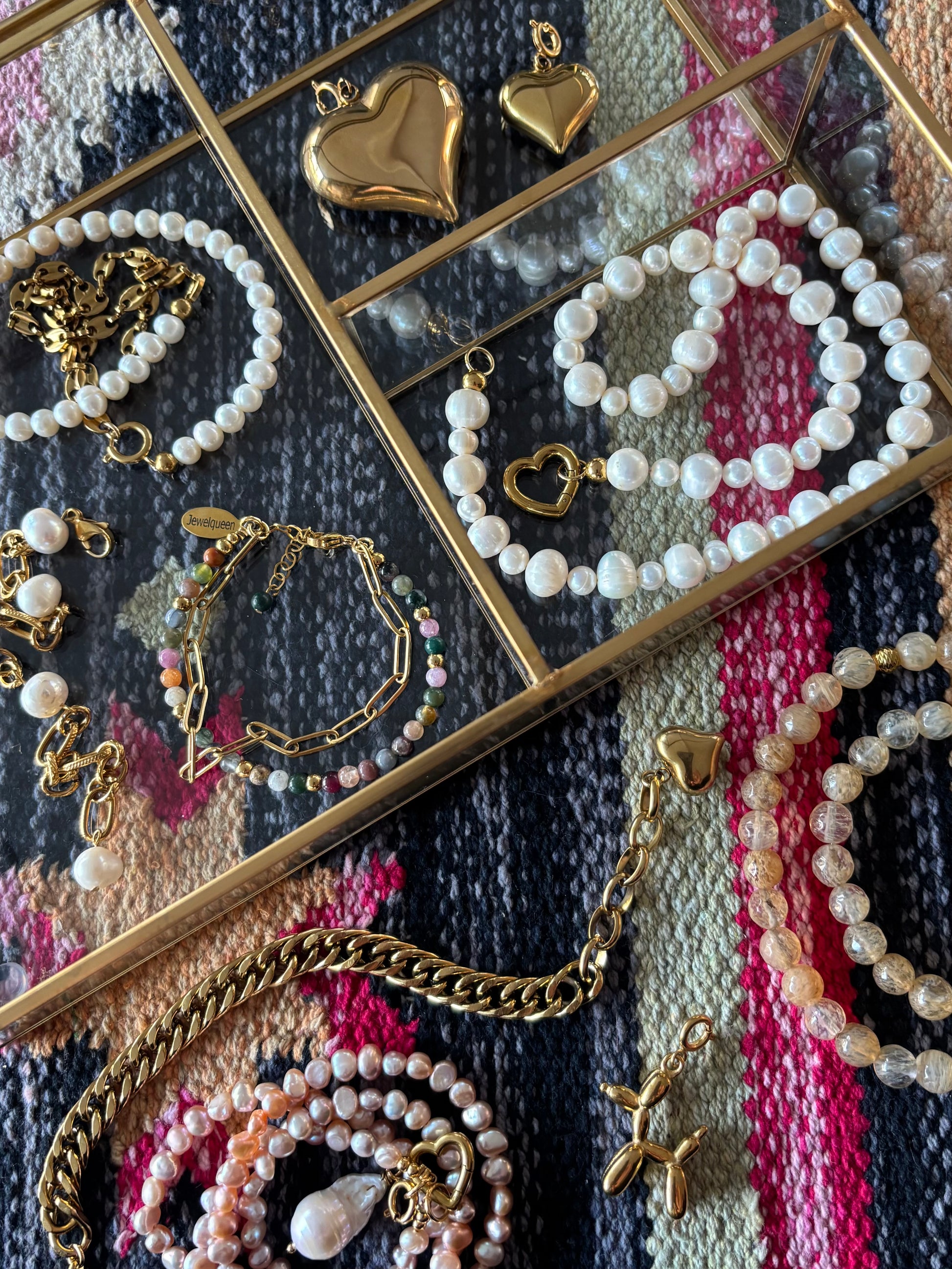 Sieraden met parels en goud